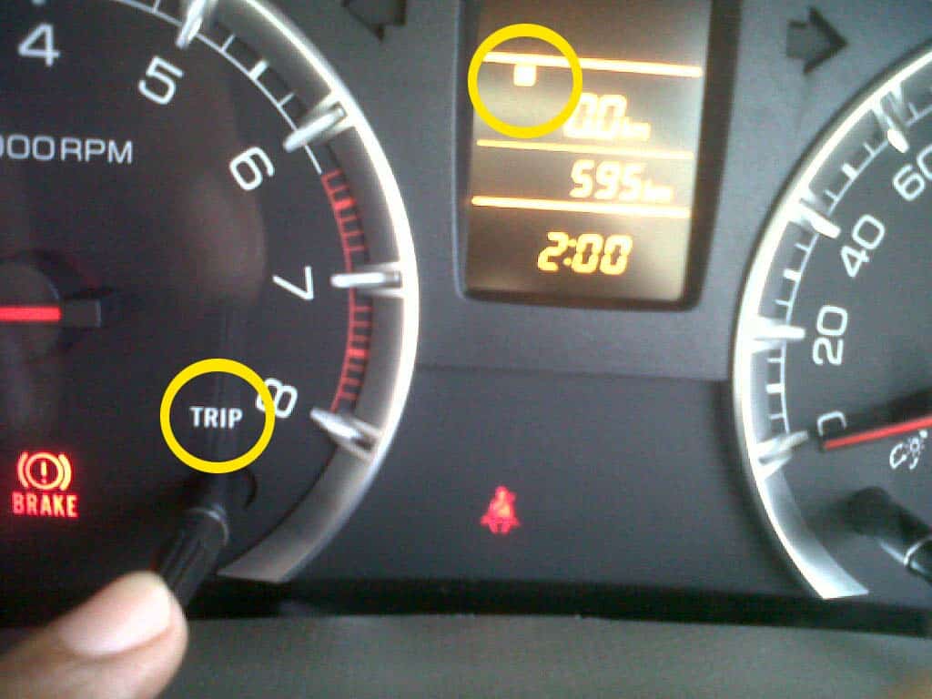Fungsi ini bisa digunakan ketika Anda ingin mengukur jarak antara posisi dua titik, misalnya jarak kota A dengan kota B. Tidak sama dengan odometer, fitur ini dilengkapi juga dengan tools reset untuk memperbarui jarak tempuh kembali ke angka nol.