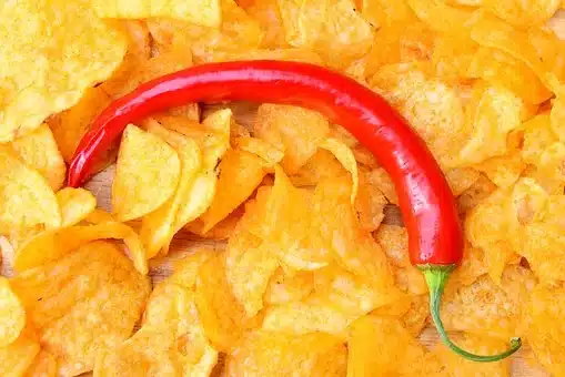 Hindari mengonsumsi jenis makanan yang terlalu berat atau mengandung karbohidrat tinggi. Karena jenis makanan ini bukannya membuat hilang rasa ngantuk saat berkendara malah memperparah rasa ngantuk Anda.