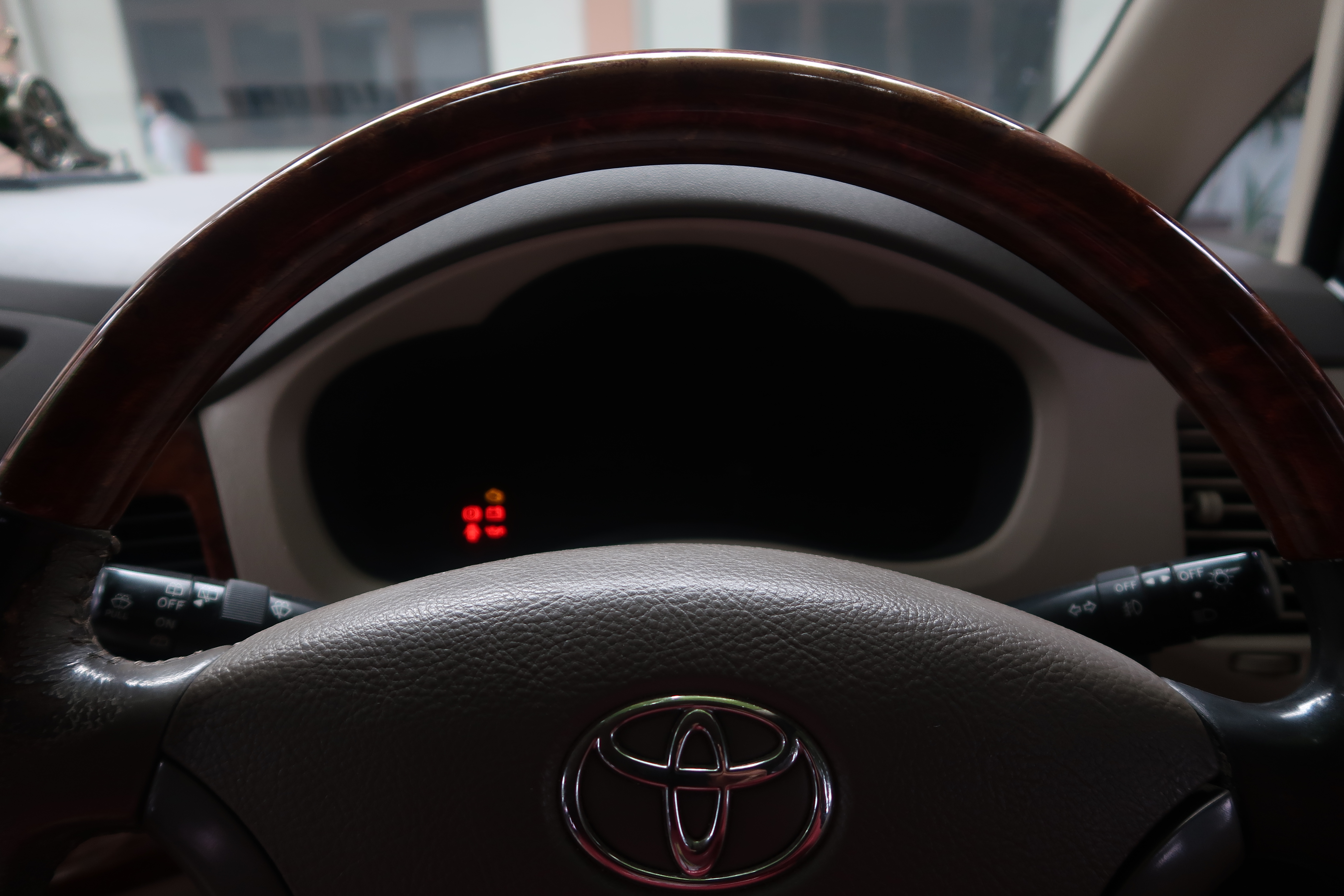 Service Speedometer Totota Innova